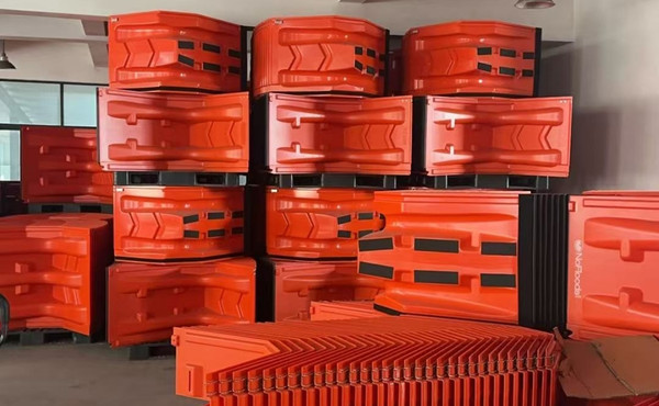 Reusable Temporary Flood Barrier
