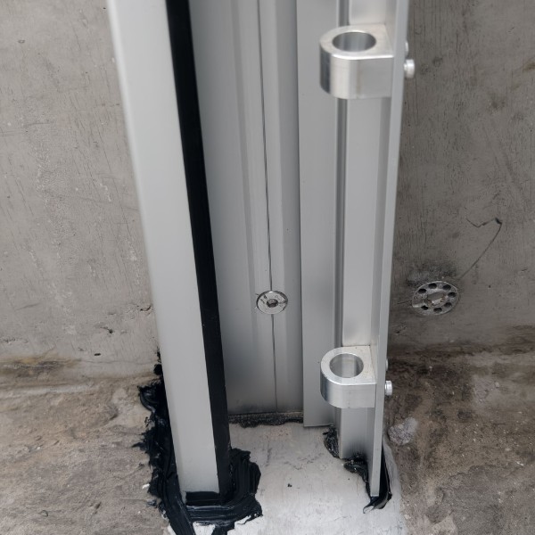 Demountable Flood Barrier 4 Aluminum Posts