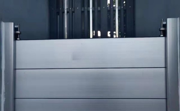 Aluminum Flood Gate Costs: Size, Seals and Installation 1 Emergency flood gates for houses protecting a residential property from floodwater