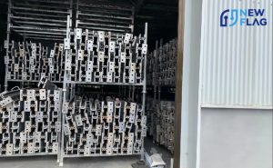 10 Questions to Ask a Flood Barrier Supplier Before Ordering 2 Warehouse entrance protected with flood barriers to reduce flood risks and improve facility safety